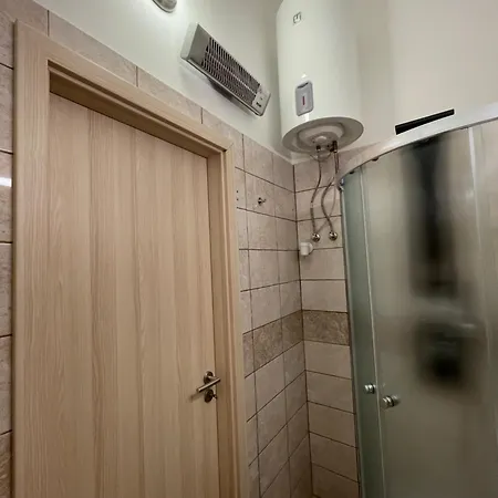 Hanna&rita In The Centre Lonyay 42a 3rd Floor In The Back Yard شقة